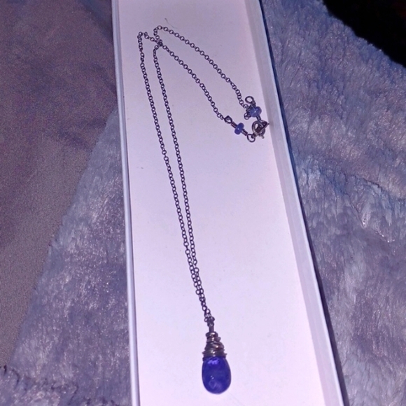 Purple Amethyst Healing Artesian Woman's Pendant 20 Inches - Picture 5 of 7